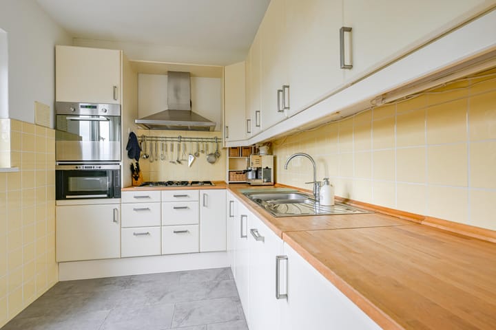 Photo 15 of Pieter Wariuslaan 11