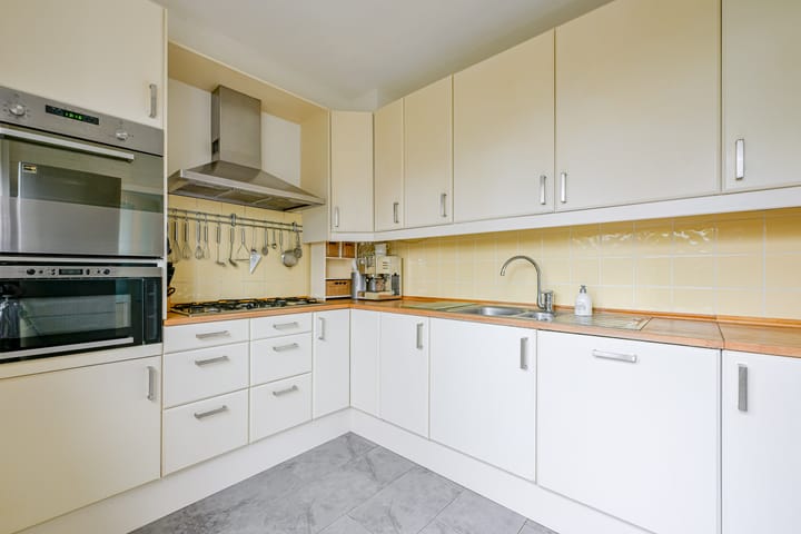 Photo 16 of Pieter Wariuslaan 11