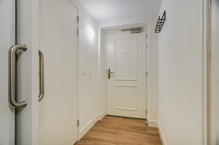 Photo 7 of Jansstraat 46-C2