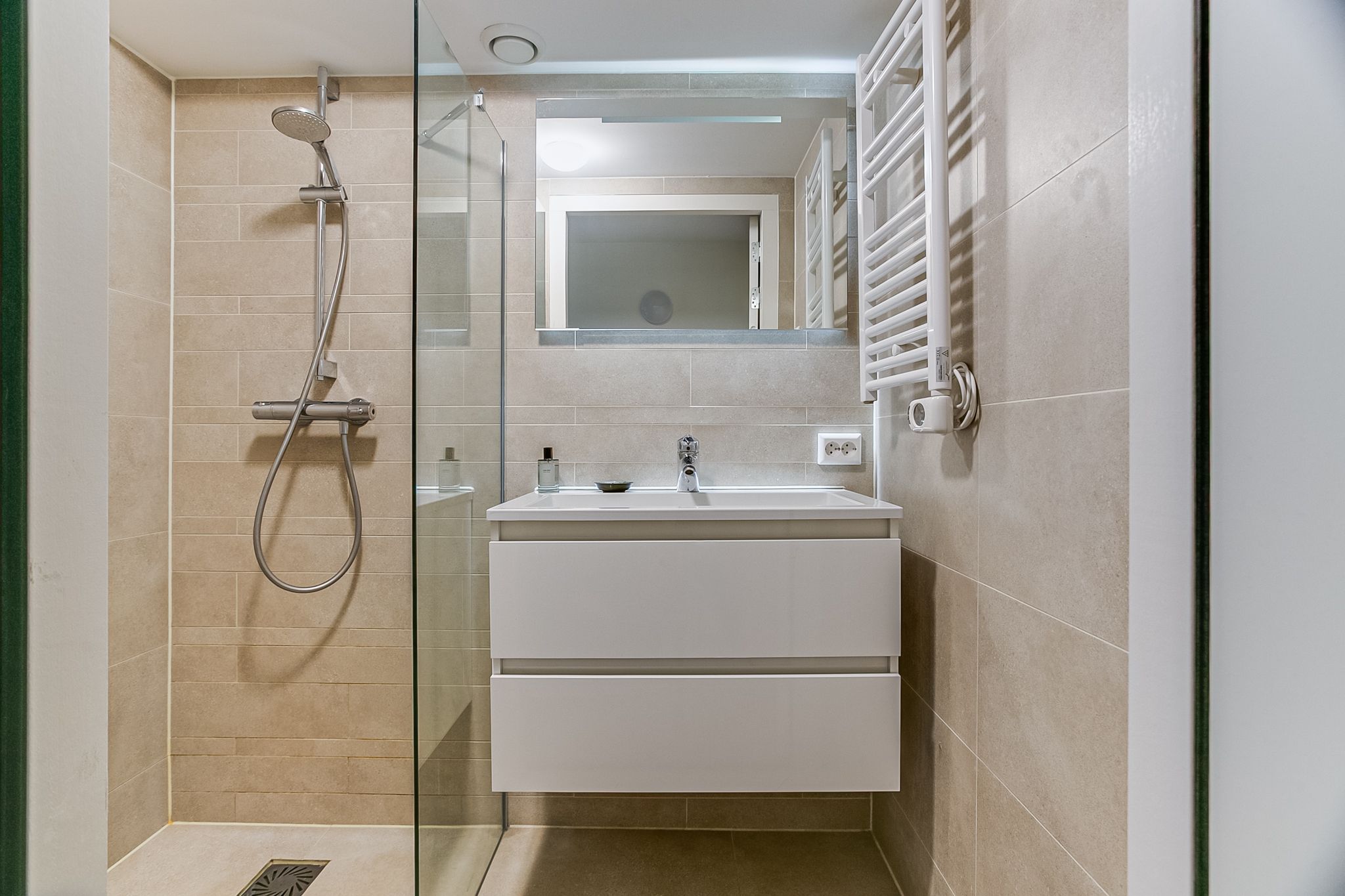 Photo 9 of Jansstraat 46-C2