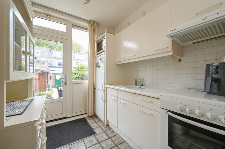 Photo 13 of Koolmeesstraat 9