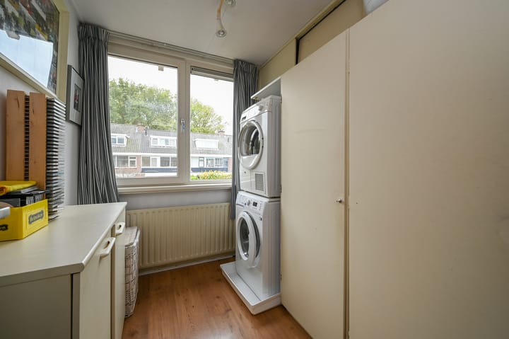 Photo 27 of Koolmeesstraat 9