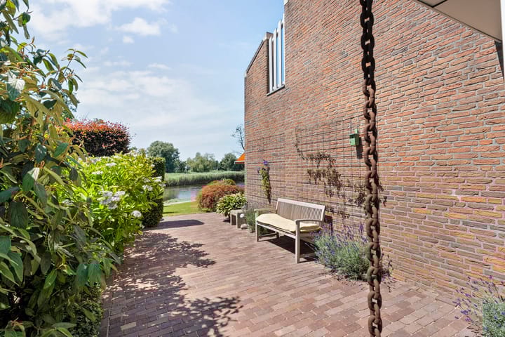 Foto 59 van Graaf Lodewijklaan 9