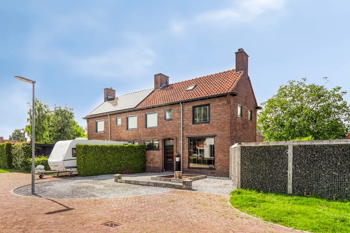 Foto 2 van De Genestetstraat 2