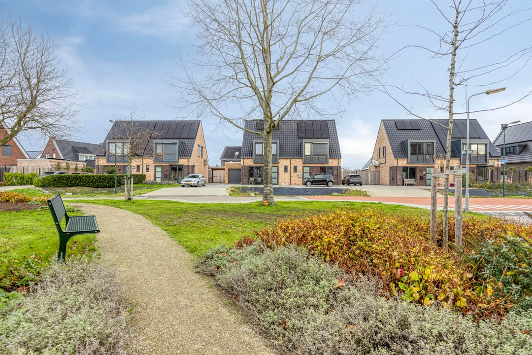 Photo 52 of Deestraat 42