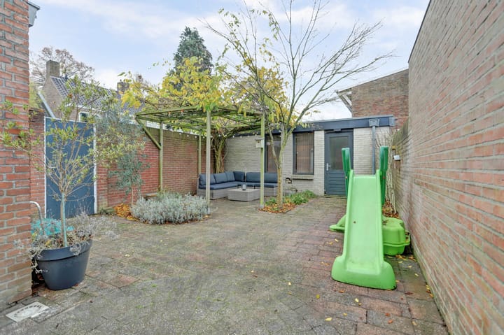 Photo 4 of Joost van de Mortelstraat 4