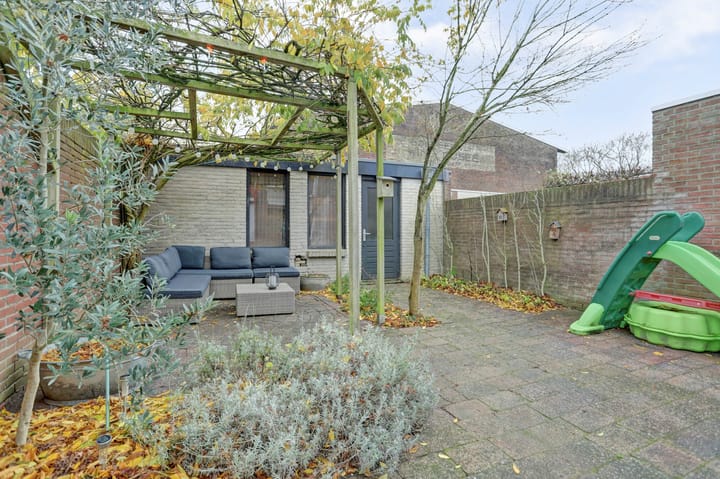 Foto 29 van Joost van de Mortelstraat 4