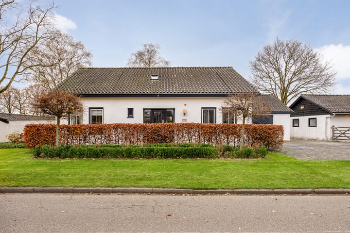 Photo 6 of Bunschoterstraat 31-B