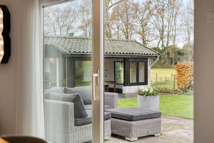 Photo 17 of Bunschoterstraat 31-B