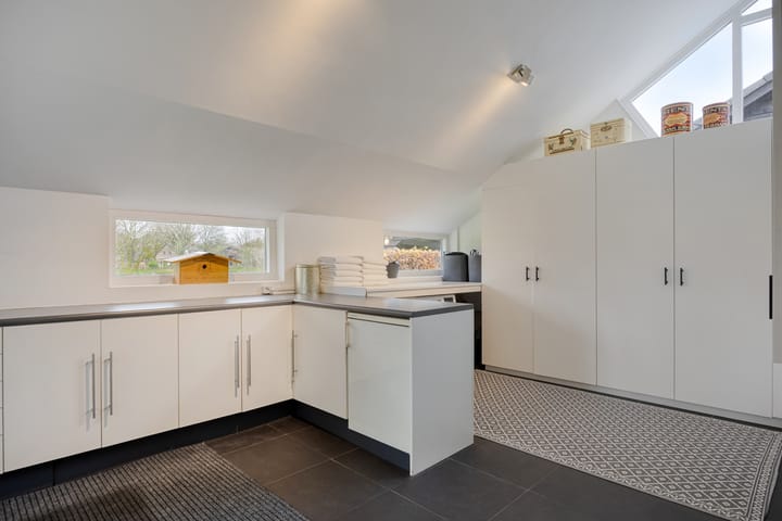 Photo 23 of Bunschoterstraat 31-B