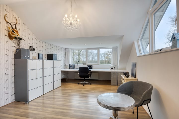 Photo 34 of Bunschoterstraat 31-B