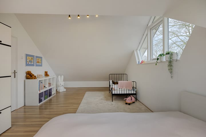 Photo 39 of Bunschoterstraat 31-B