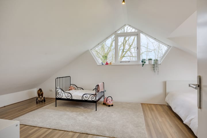 Photo 36 of Bunschoterstraat 31-B