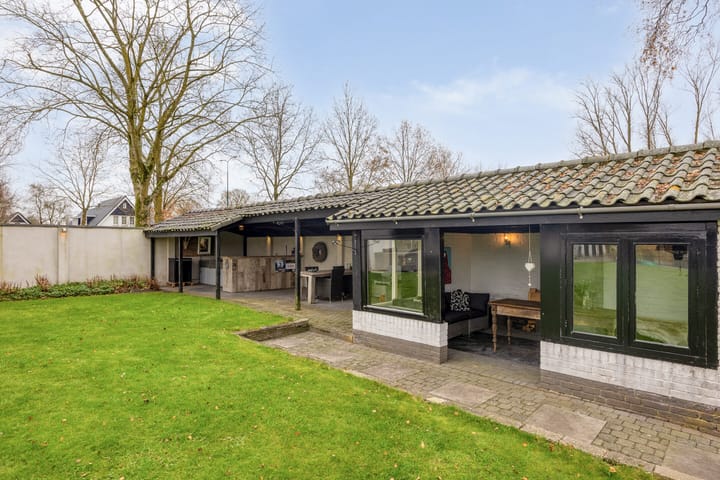 Photo 54 of Bunschoterstraat 31-B