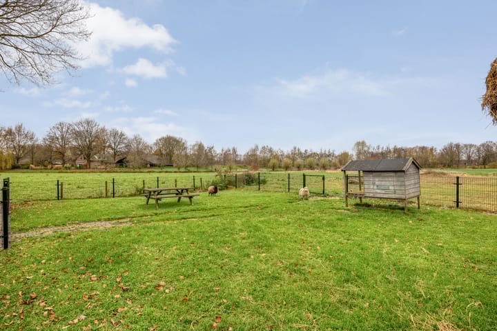 Photo 62 of Bunschoterstraat 31-B