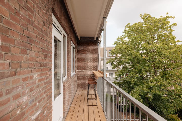 Photo 19 of Van Woustraat 189-3