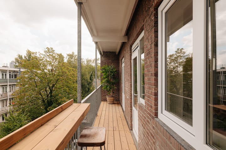 Photo 20 of Van Woustraat 189-3