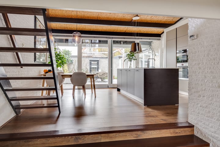 Photo 8 of Walstro 38