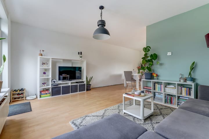 Foto 13 van Aalburgstraat 90