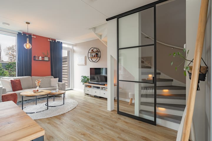 Foto 10 van Kanaalboulevard 27