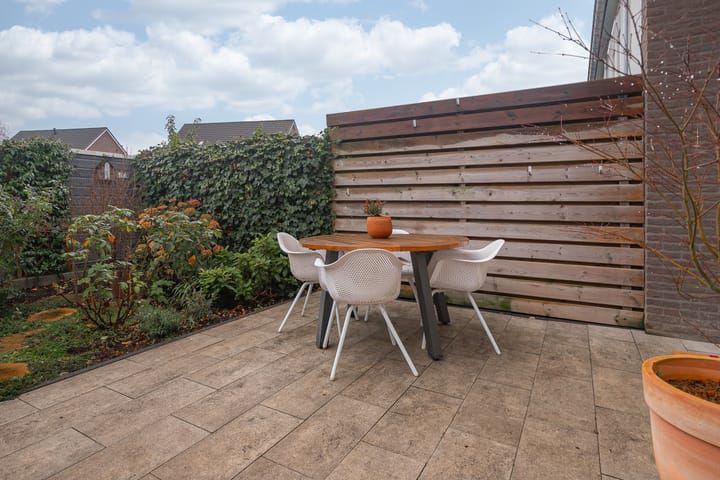 Foto 21 van Kanaalboulevard 27