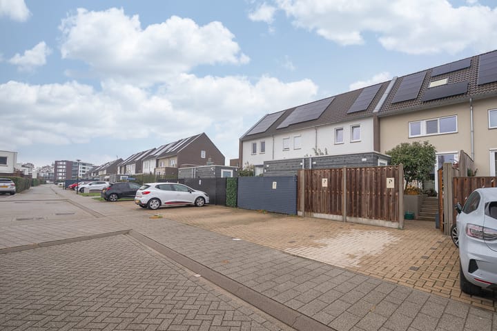 Foto 25 van Kanaalboulevard 27