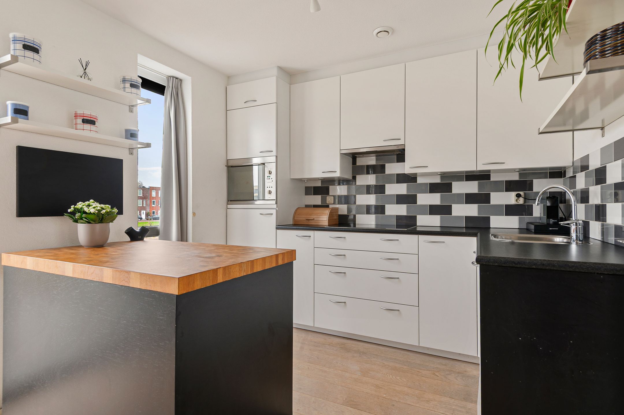 Foto 15 van Deltaweg 75