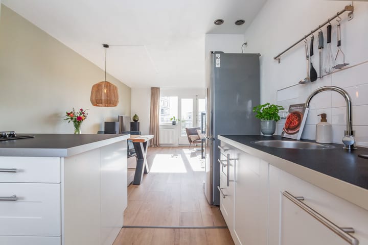 Photo 10 of Lodewijk Pincoffsweg 69