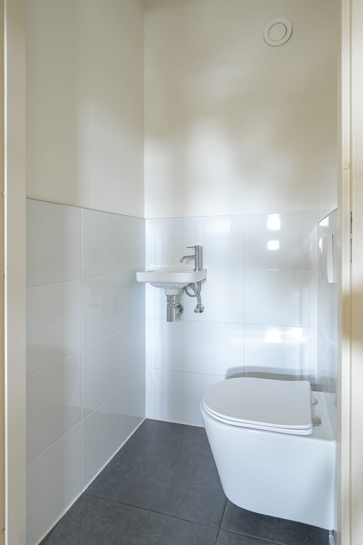 Photo 11 of Valder 18