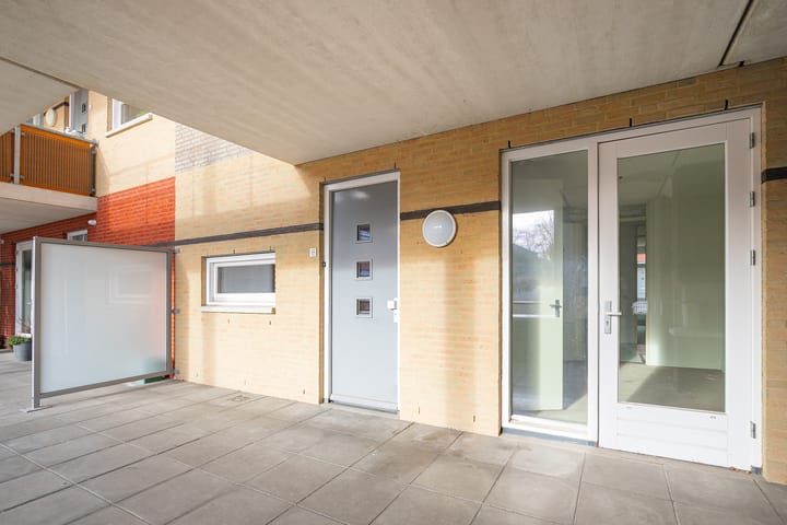 Photo 12 of Valder 18