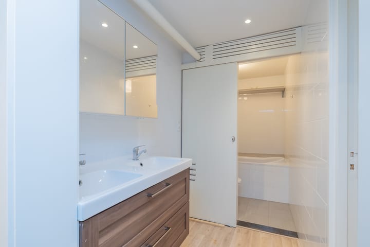 Foto 19 van Van Leeuwenhoekstraat 8