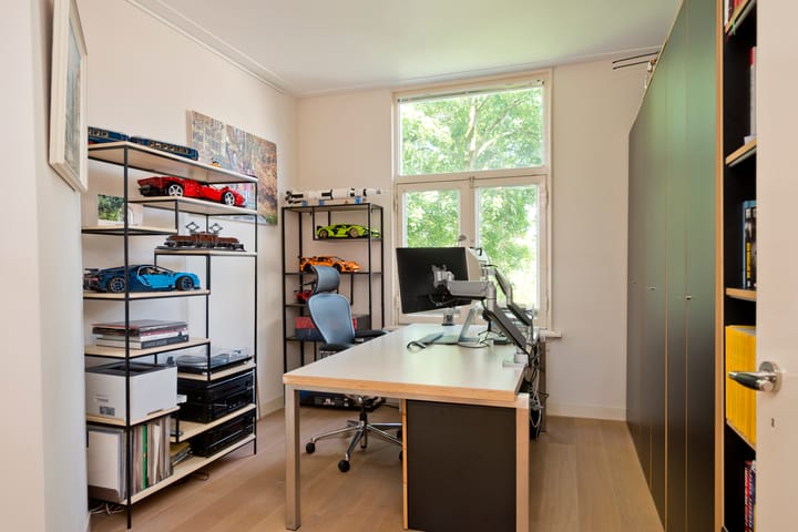 Photo 28 of G.A. van Nispenstraat 8