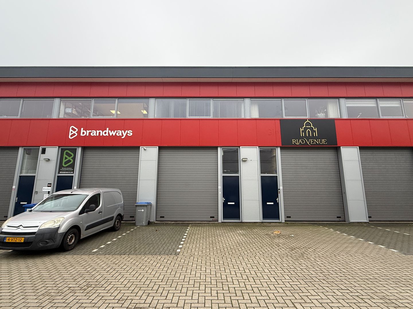 View photo 2 of Koperhoek 10-c