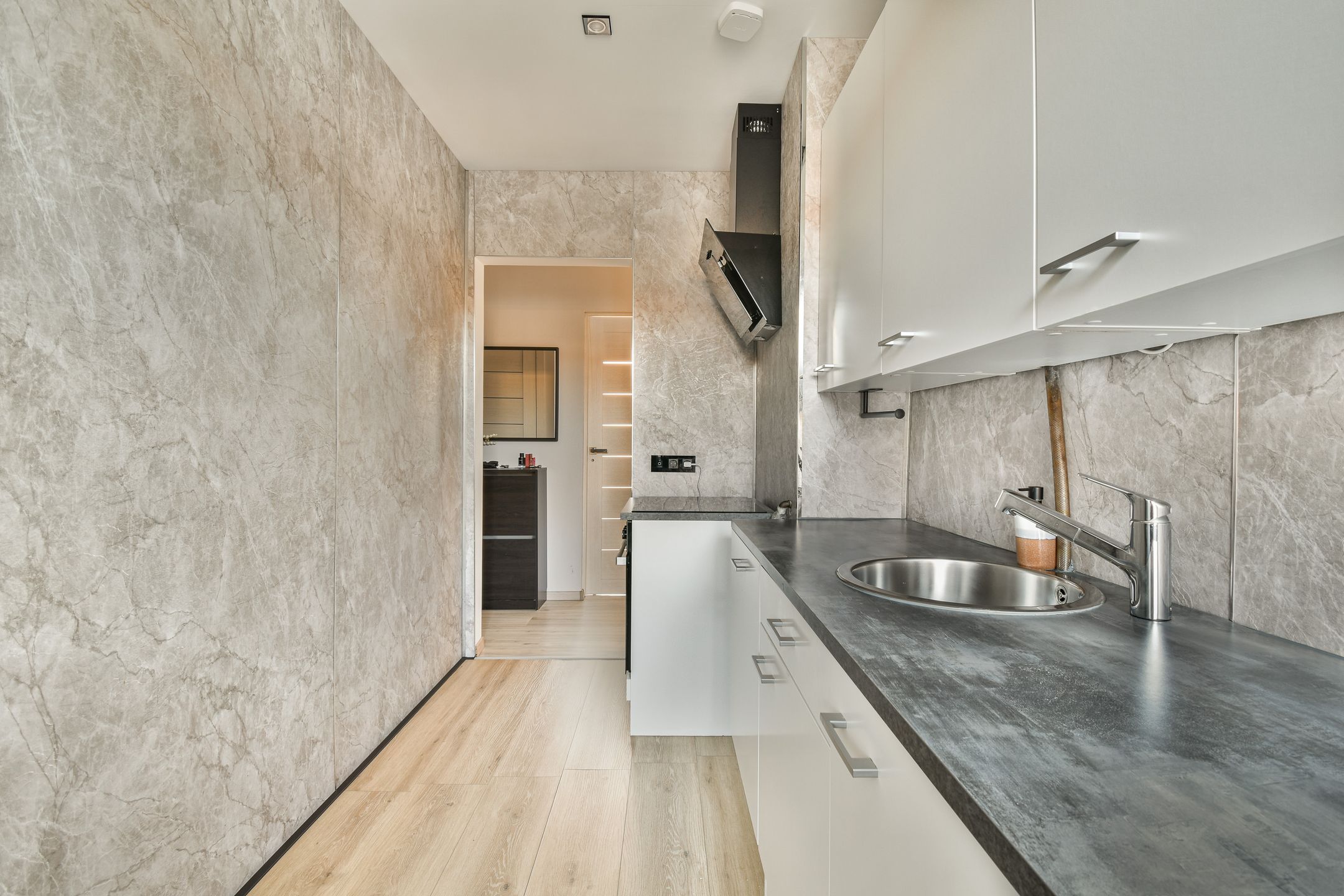 Foto 9 van Parallelweg 94-C