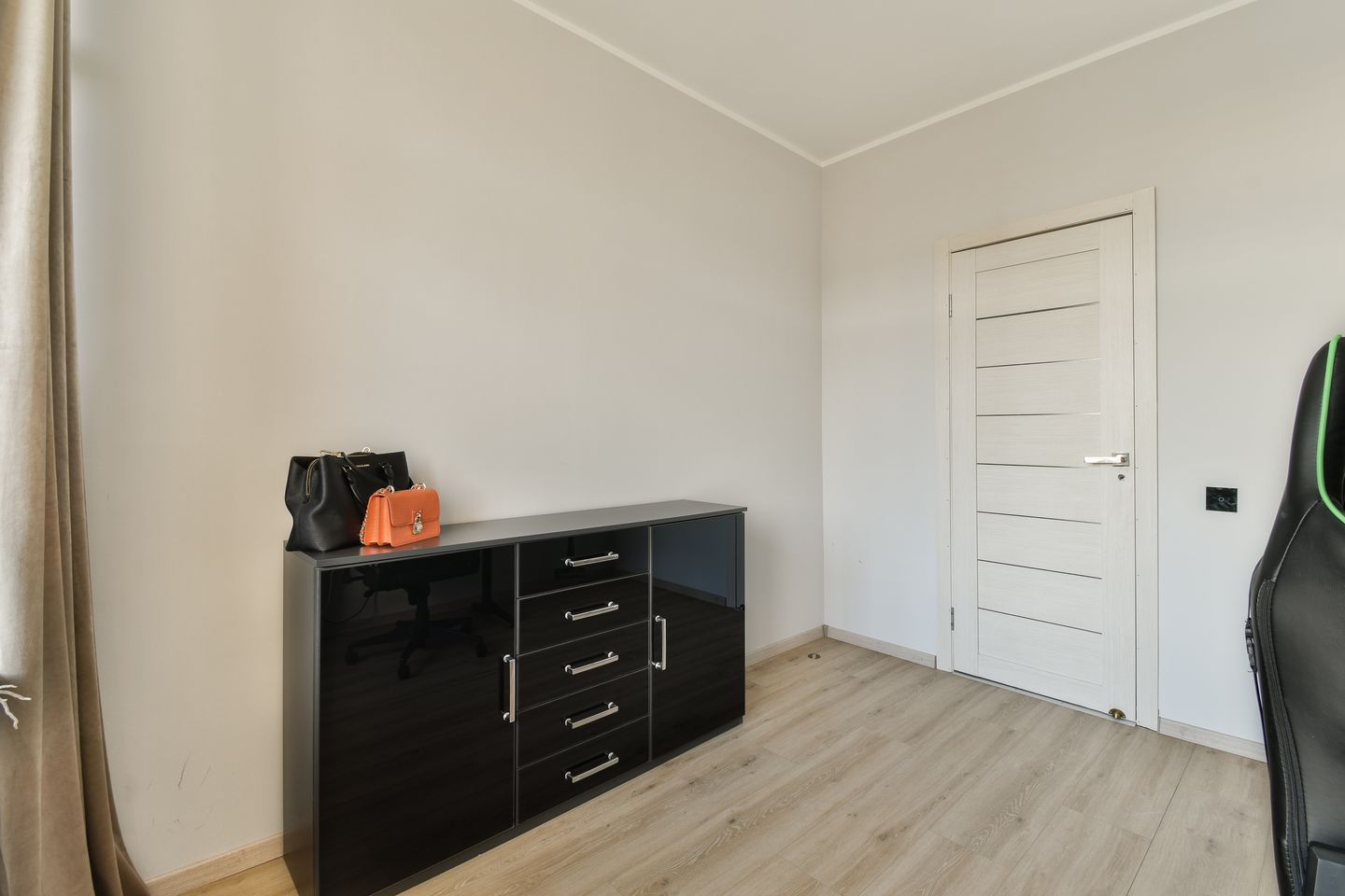 Foto 14 van Parallelweg 94-C