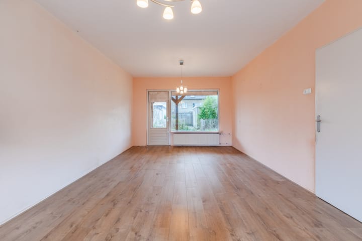 Foto 2 van De Ruijterstraat 11