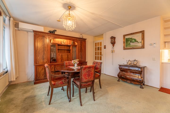 Photo 7 of Beatrixstraat 11