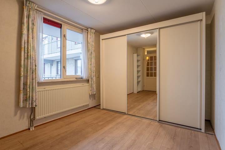 Photo 13 of Beatrixstraat 11