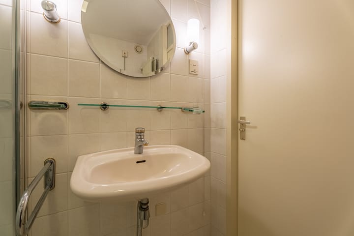 Photo 15 of Beatrixstraat 11