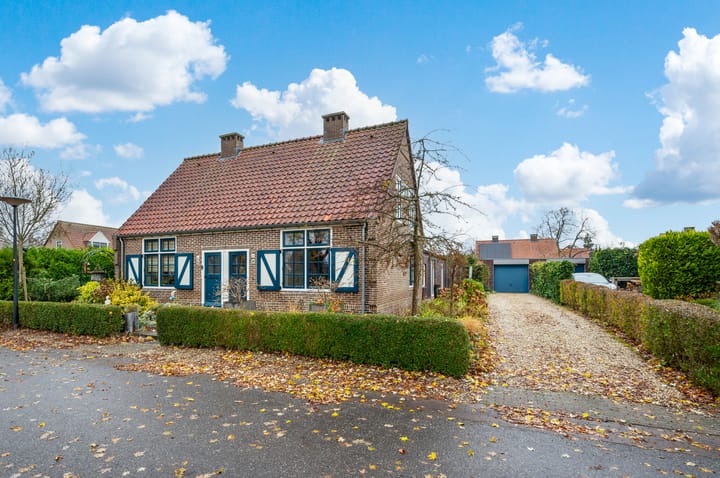 Photo 2 of Bronsweg 18