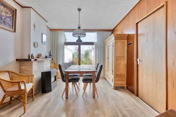 Photo 4 of Antwerpsestraatweg 12