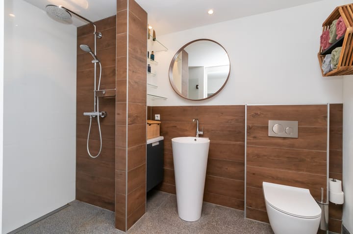 Photo 24 of Emmaweg 12