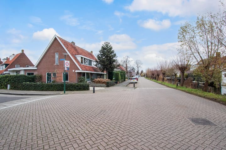 Photo 31 of Emmaweg 12