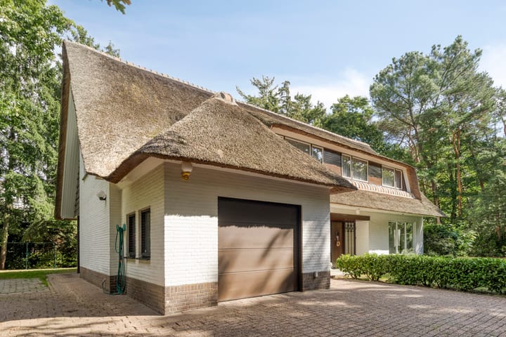 Photo 6 of Eikenlaan 3