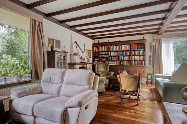 Photo 12 of Eikenlaan 3