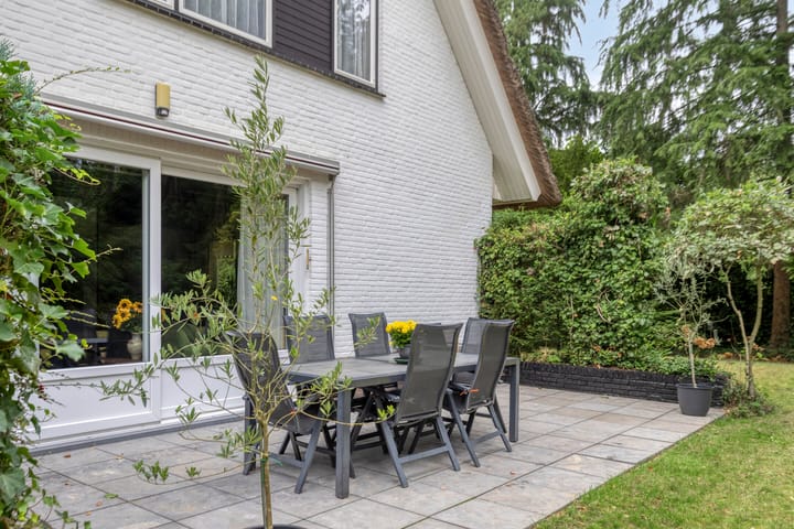 Photo 41 of Eikenlaan 3