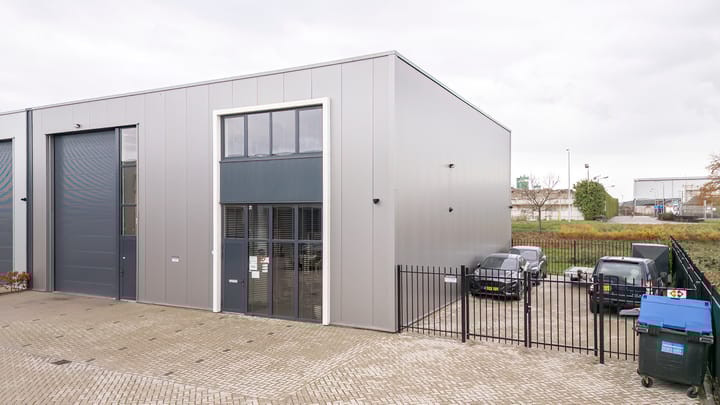 Newtonstraat 102, Tiel