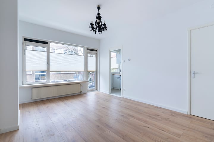 Photo 4 of Walchersestraat 4-B