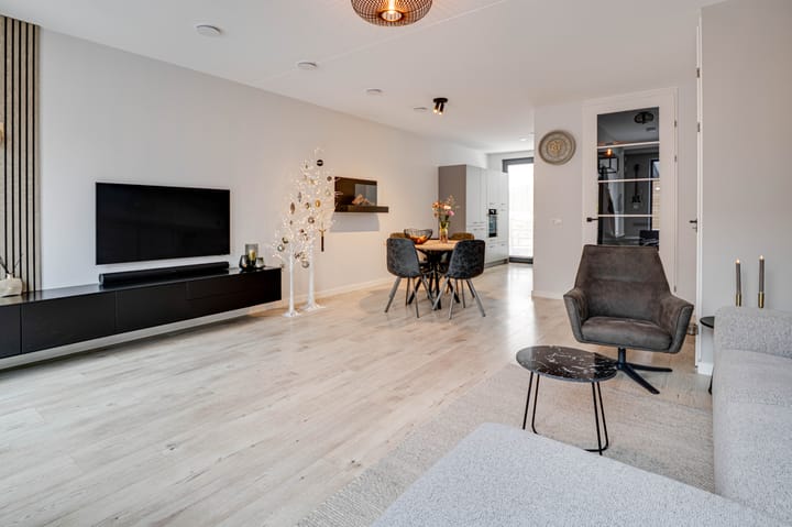 Photo 4 of Gietijzer 23