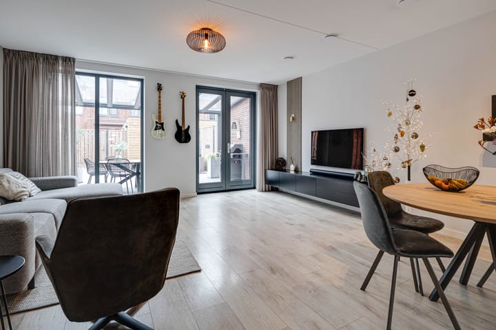 Photo 8 of Gietijzer 23